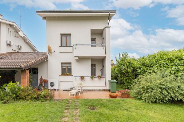 casa indipendente in vendita a Castello d'Agogna