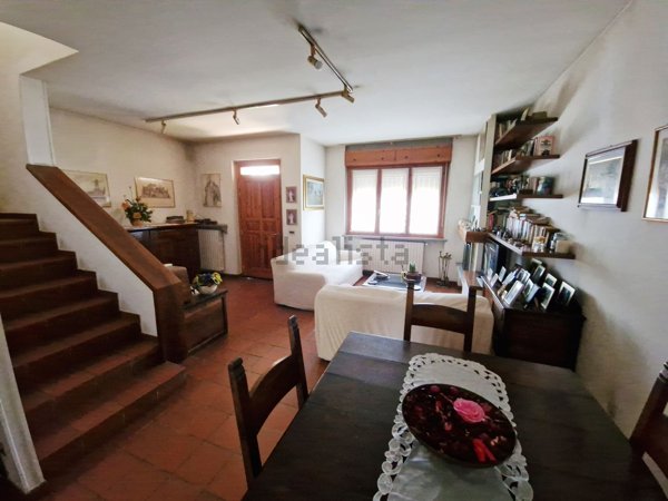 casa indipendente in vendita a Castello d'Agogna