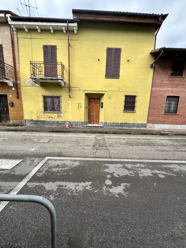 casa indipendente in vendita a Castelnovetto