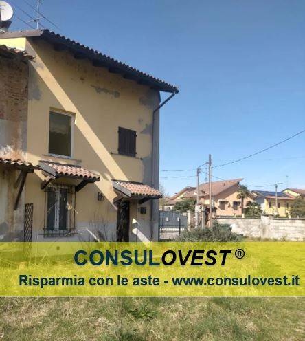 casa indipendente in vendita a Castelnovetto