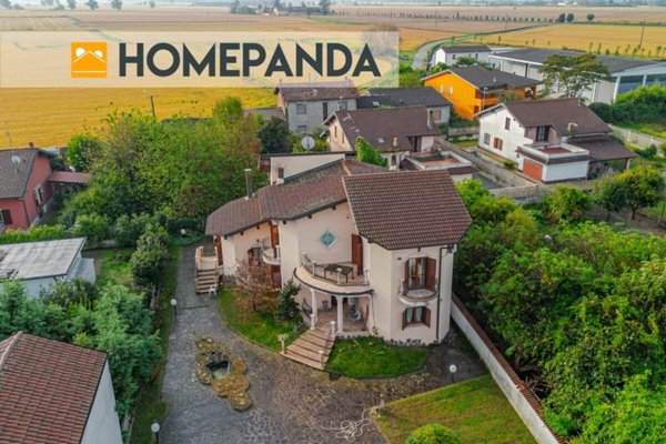 casa indipendente in vendita a Castelnovetto