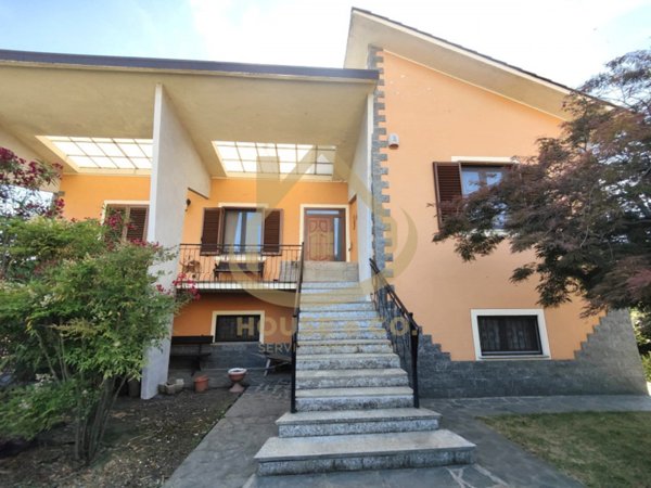 casa indipendente in vendita a Castelnovetto