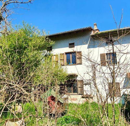 casa indipendente in vendita a Castelnovetto