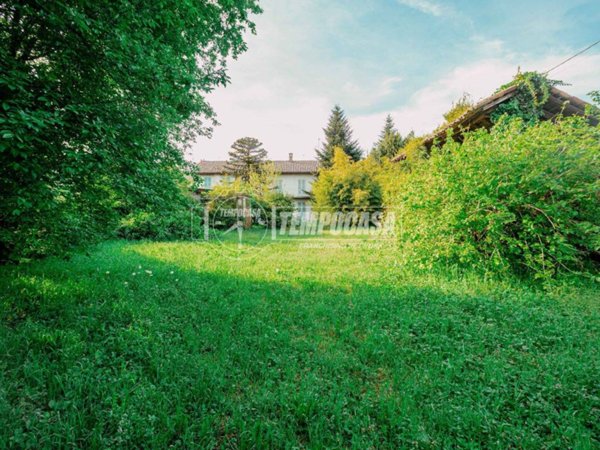 casa indipendente in vendita a Castelnovetto