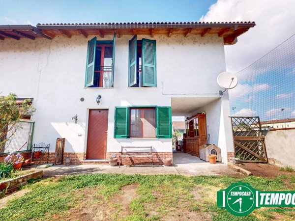 casa indipendente in vendita a Castelnovetto