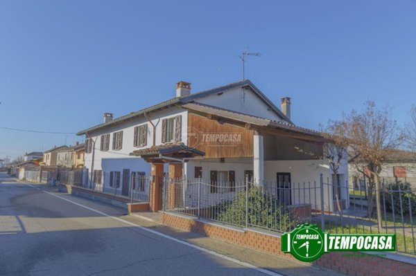 casa indipendente in vendita a Cava Manara