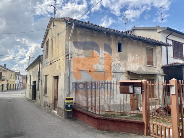 casa indipendente in vendita a Cava Manara