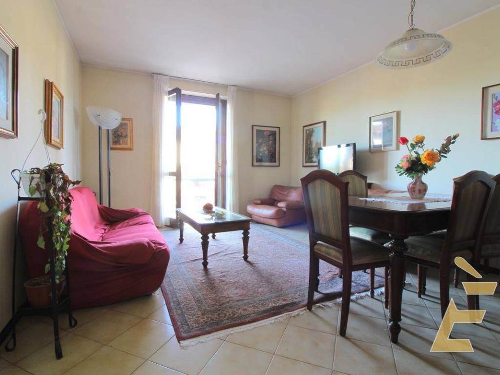 appartamento in vendita a Cava Manara