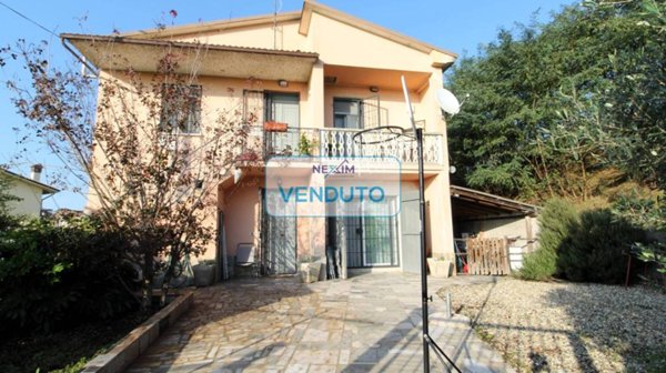 casa indipendente in vendita a Cava Manara
