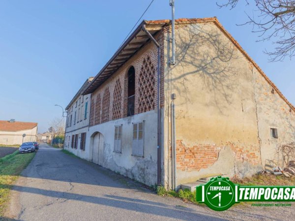casa indipendente in vendita a Cava Manara