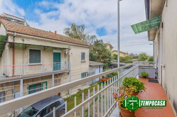 appartamento in vendita a Cava Manara in zona Mezzana Corti