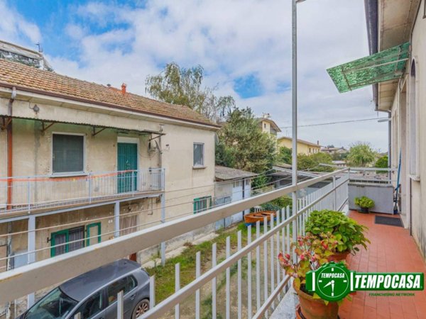 appartamento in vendita a Cava Manara in zona Mezzana Corti