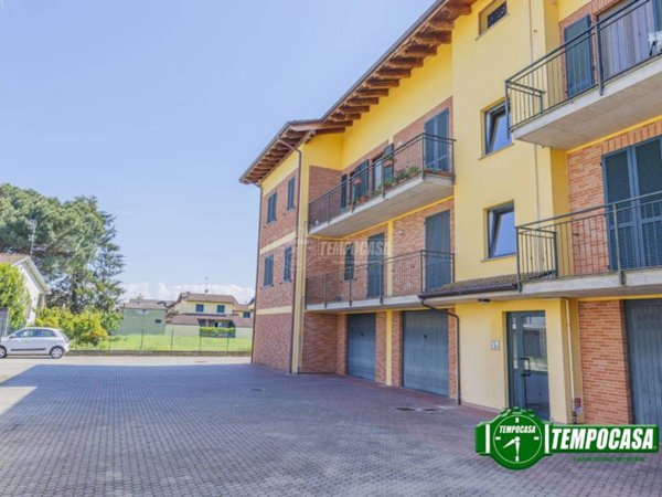 appartamento in vendita a Cava Manara in zona Mezzana Corti