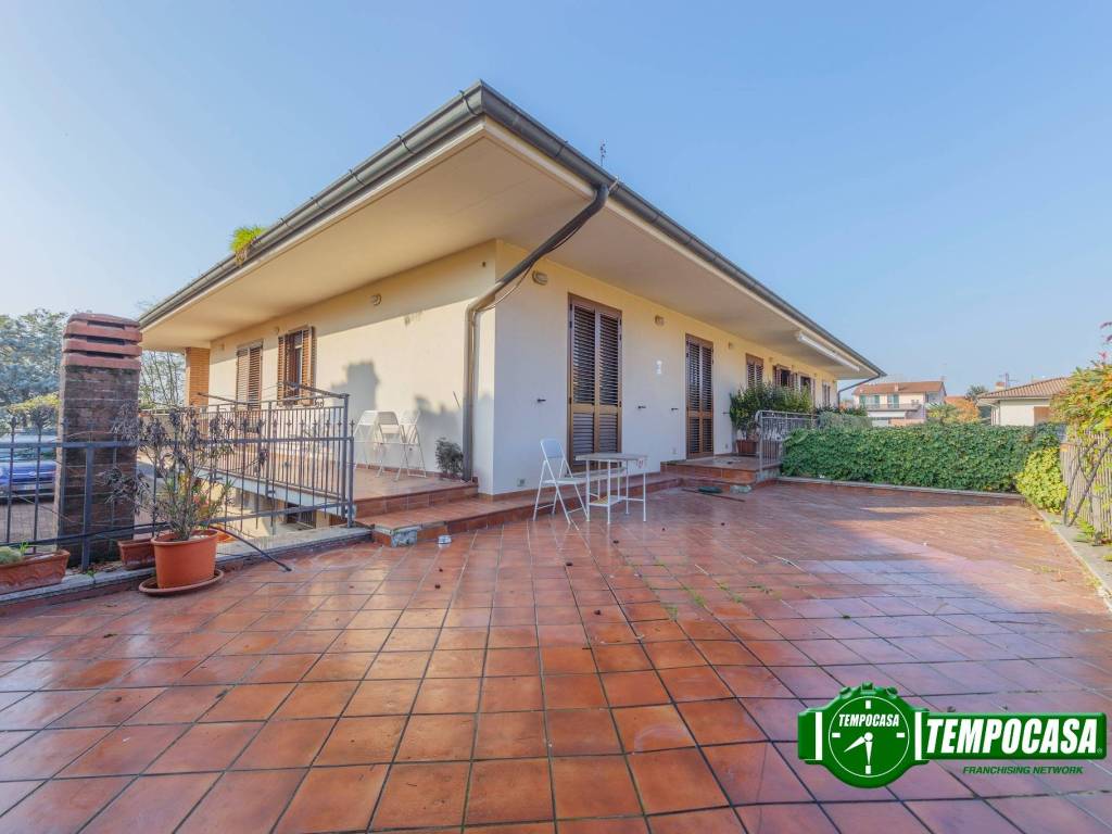 casa indipendente in vendita a Cava Manara