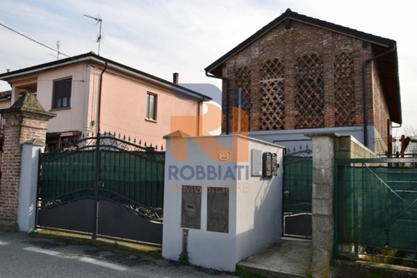 casa indipendente in vendita a Cava Manara