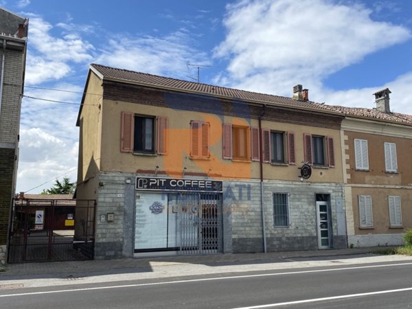 casa indipendente in vendita a Cava Manara in zona Tre Re