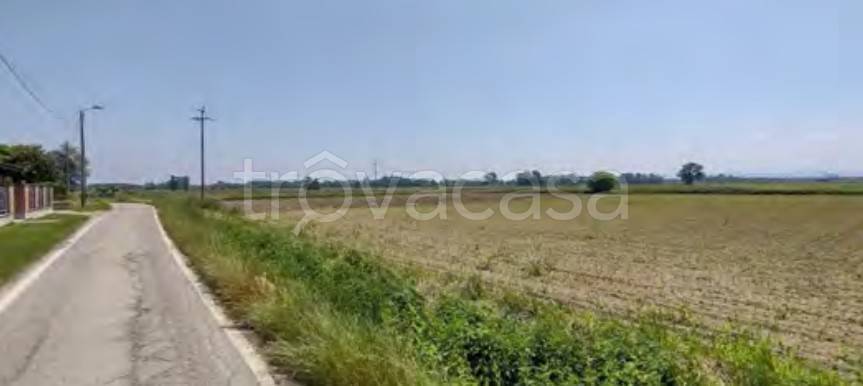 terreno edificabile in vendita a Cava Manara