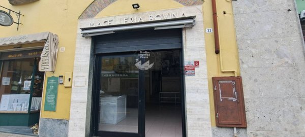 negozio in affitto a Cava Manara