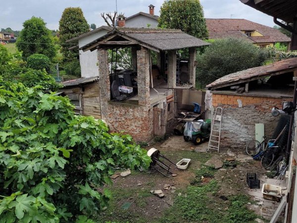 casa indipendente in vendita a Cava Manara