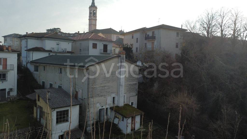 negozio in vendita a Cava Manara