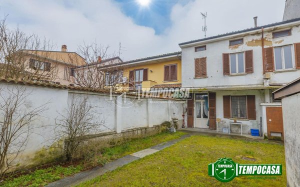 casa indipendente in vendita a Cava Manara