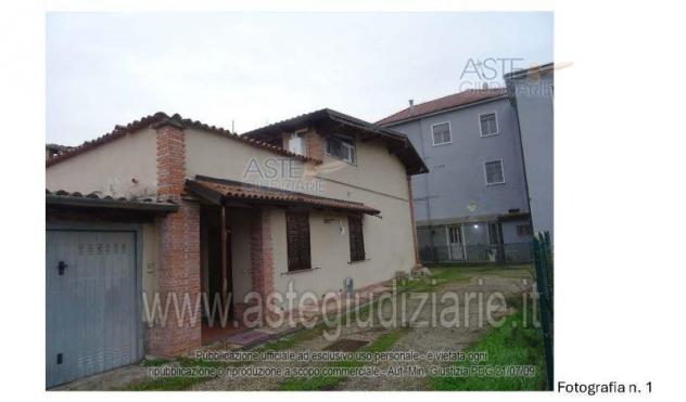 terreno edificabile in vendita a Cava Manara