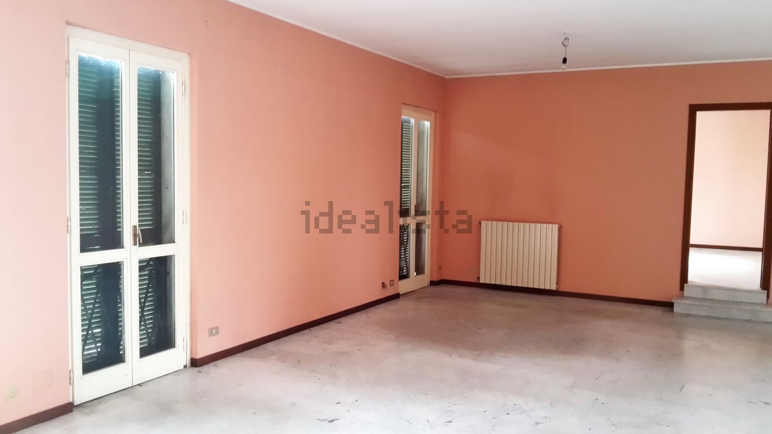 ufficio in vendita a Cava Manara