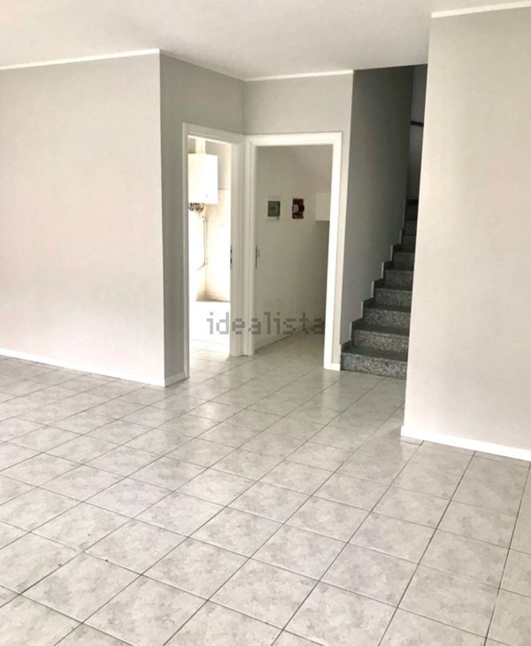 casa indipendente in vendita a Cava Manara