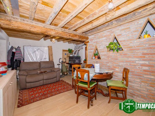 casa indipendente in vendita a Cava Manara