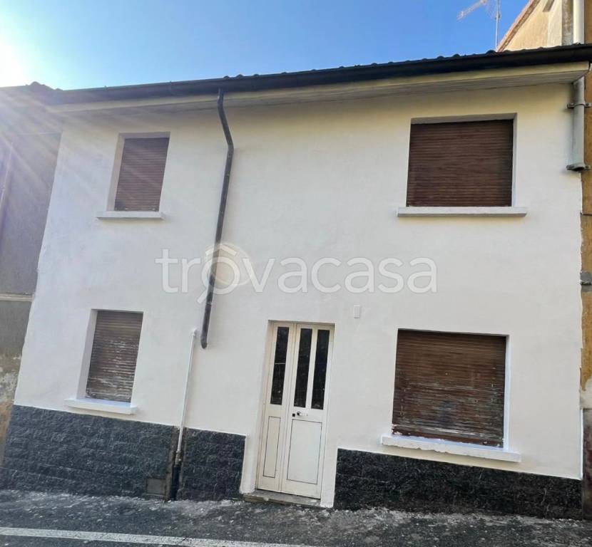 casa indipendente in vendita a Cava Manara