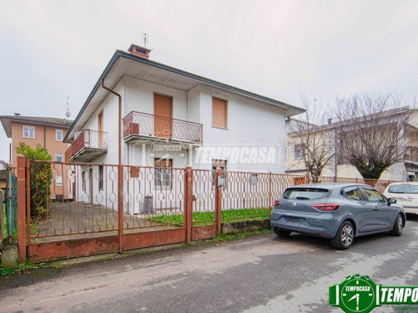 appartamento in vendita a Cava Manara