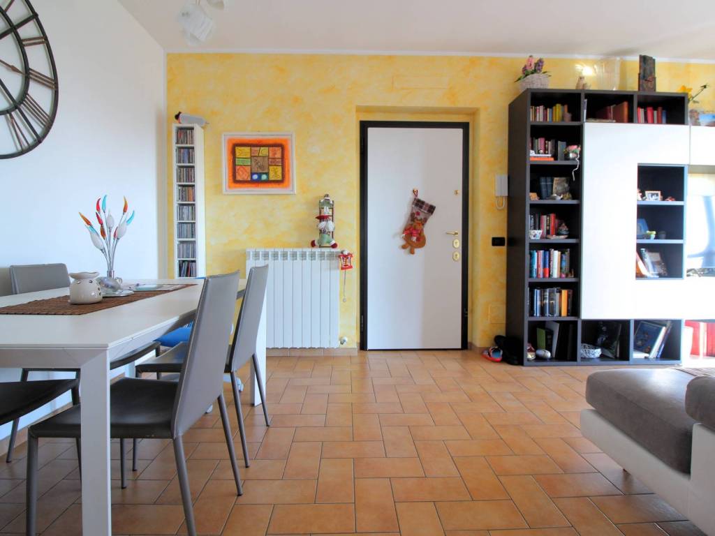 appartamento in vendita a Cava Manara