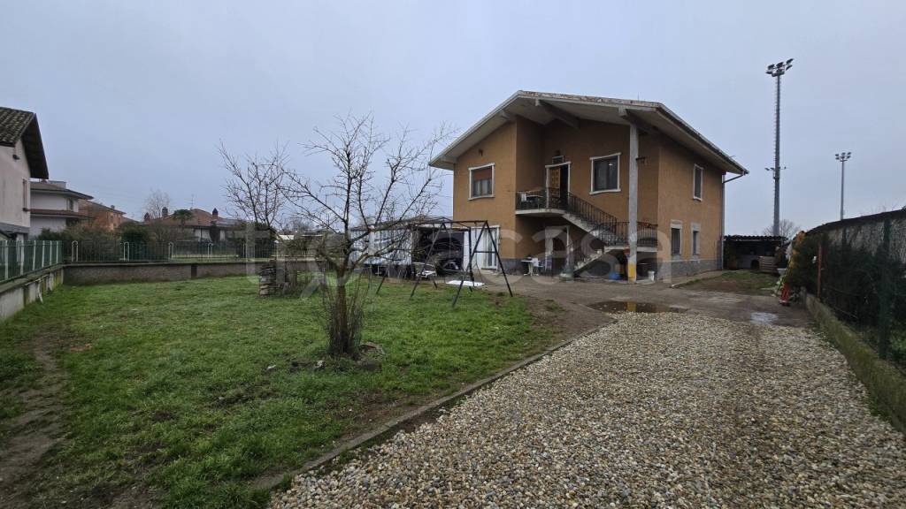 casa indipendente in vendita a Cava Manara