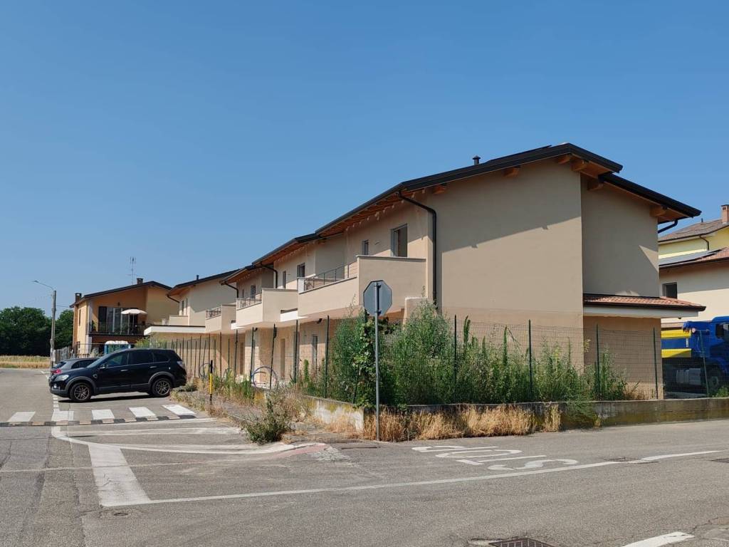 casa indipendente in vendita a Cava Manara
