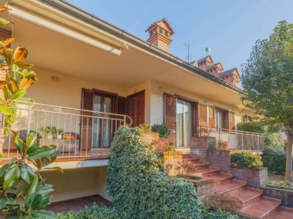 casa indipendente in vendita a Cava Manara