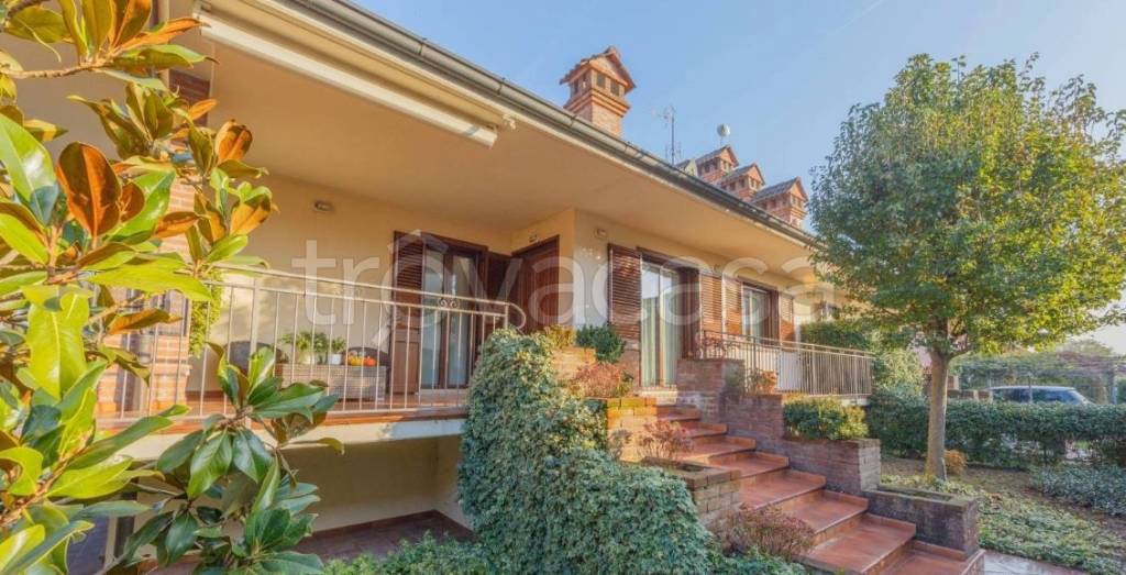 casa indipendente in vendita a Cava Manara