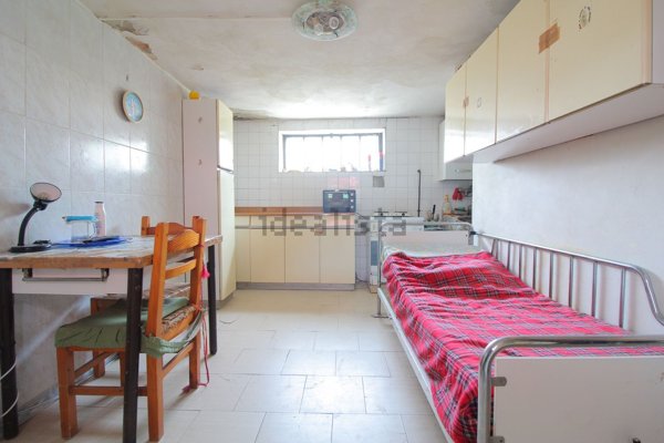 casa indipendente in vendita a Cava Manara in zona Mezzana Corti