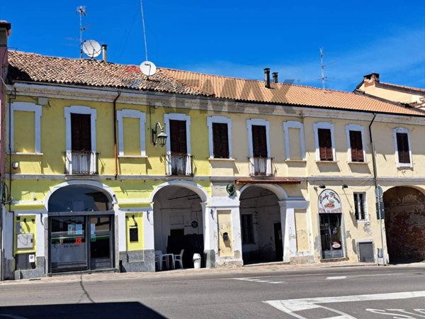 appartamento in vendita a Cava Manara in zona Torre de' Torti