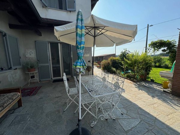 casa indipendente in vendita a Cava Manara