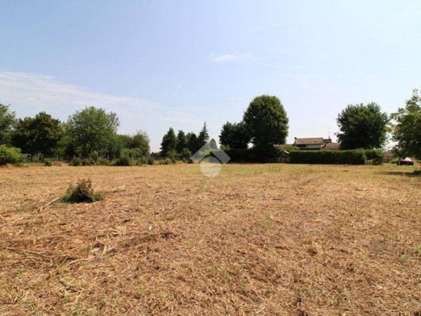 terreno edificabile in vendita a Cava Manara in zona Tre Re