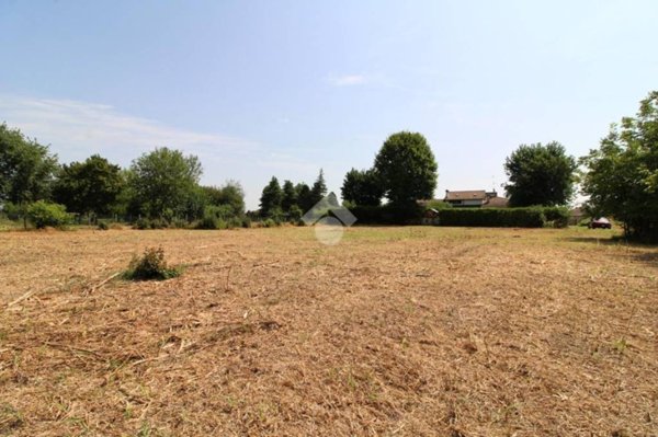 terreno agricolo in vendita a Cava Manara in zona Tre Re