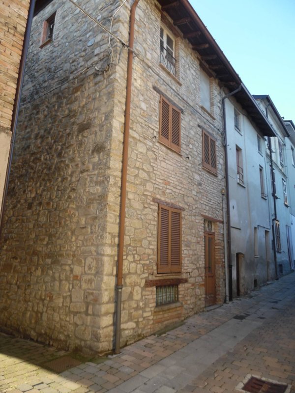 casa indipendente in vendita a Cecima