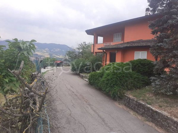 casa indipendente in vendita a Cecima