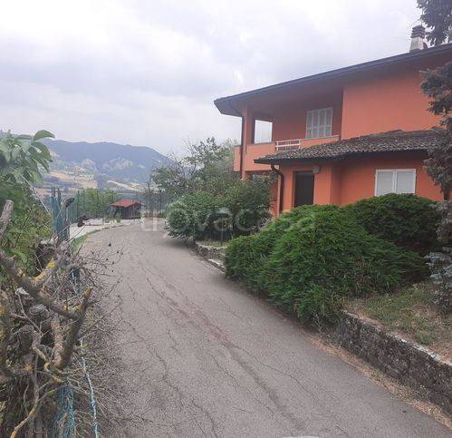 casa indipendente in vendita a Cecima
