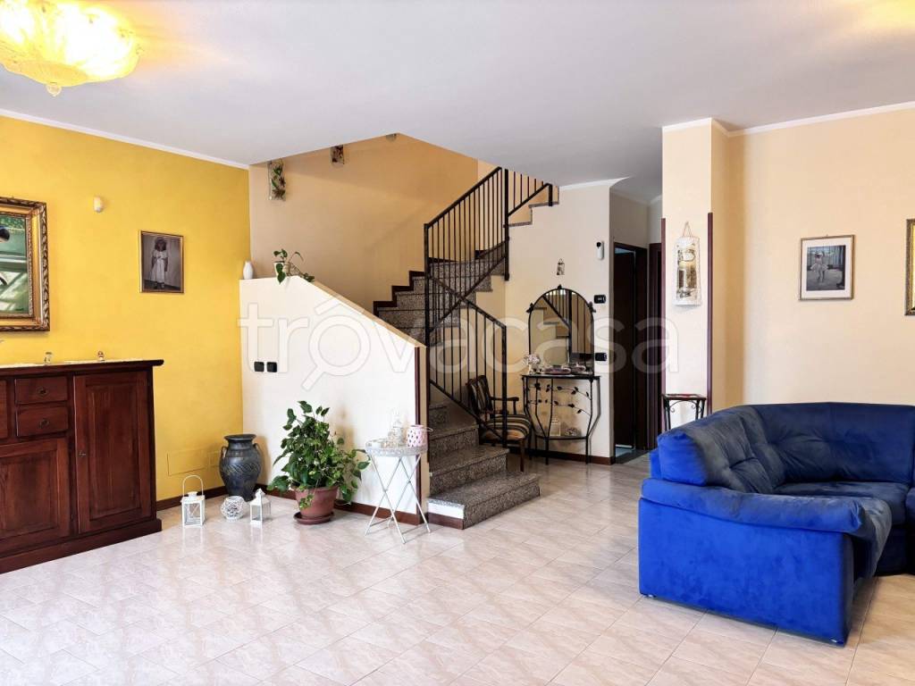 casa indipendente in vendita a Ceranova