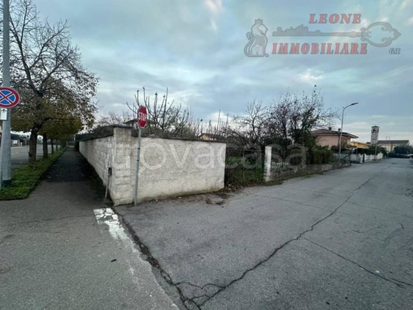 terreno edificabile in vendita a Ceranova