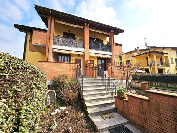 casa indipendente in vendita a Ceranova