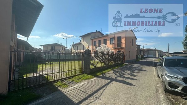 casa indipendente in vendita a Ceranova