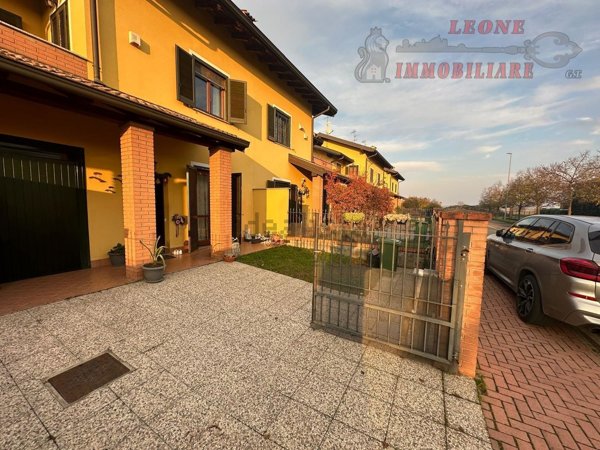 casa indipendente in vendita a Ceranova