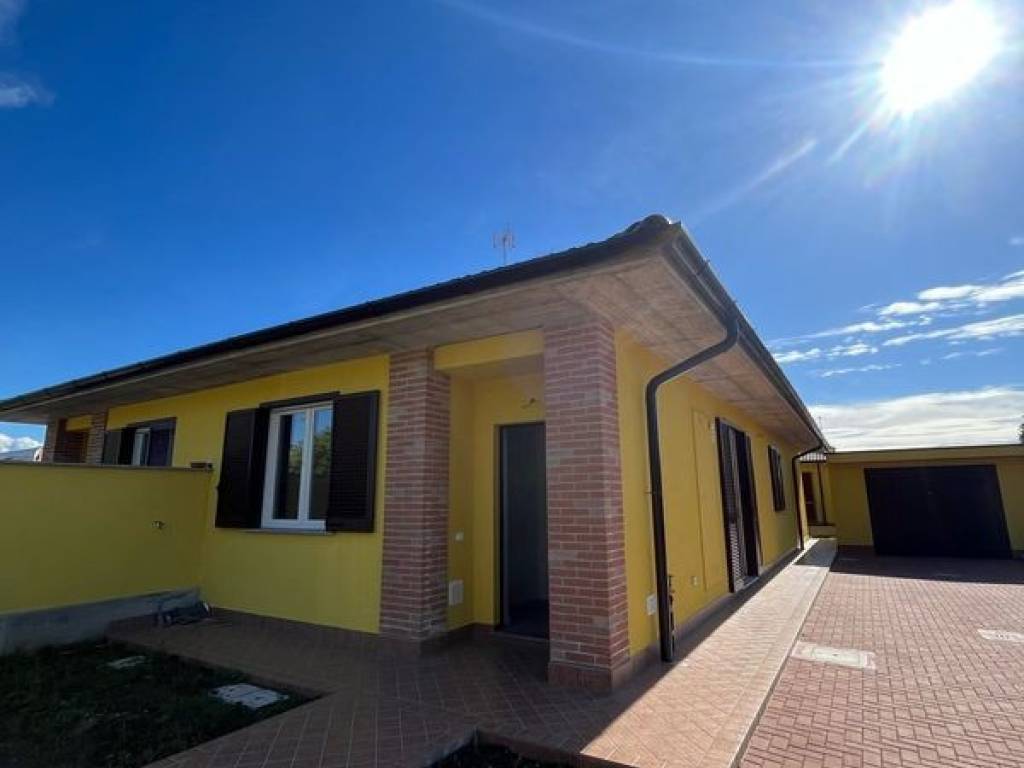 casa indipendente in vendita a Ceranova